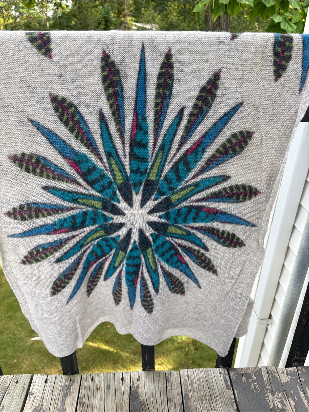 Pistil wool scarf